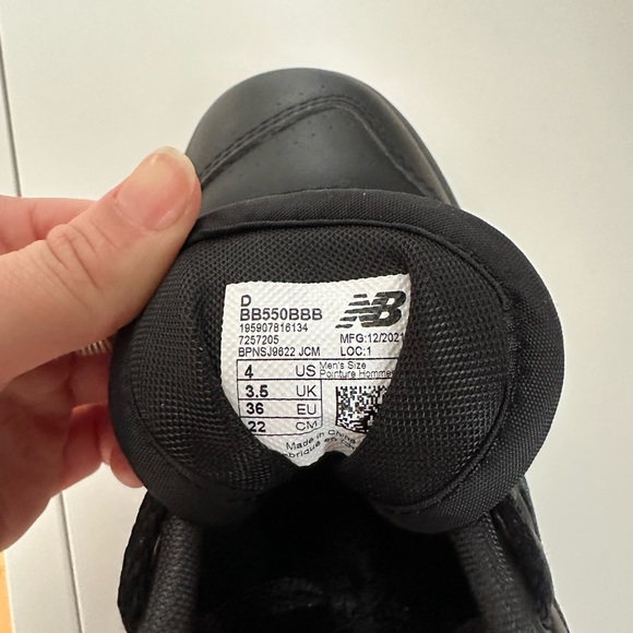 New Balance 550 - Picture 3 of 4